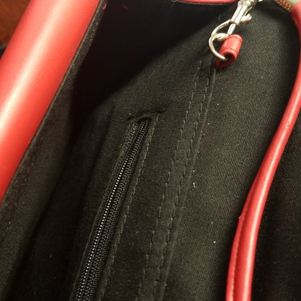 Red Purse - Picture 3 of 3